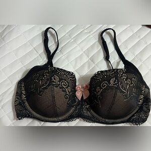DKNY Demi Black lace Nude Underlay and Pale Pink Bow Bra 34B